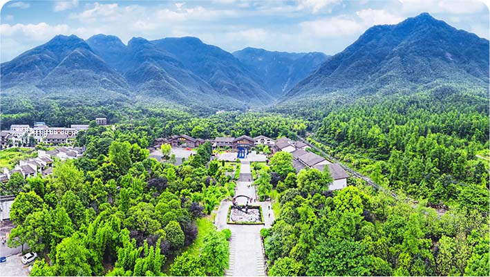 “以月為名，因月揚名”江西明月山風景區